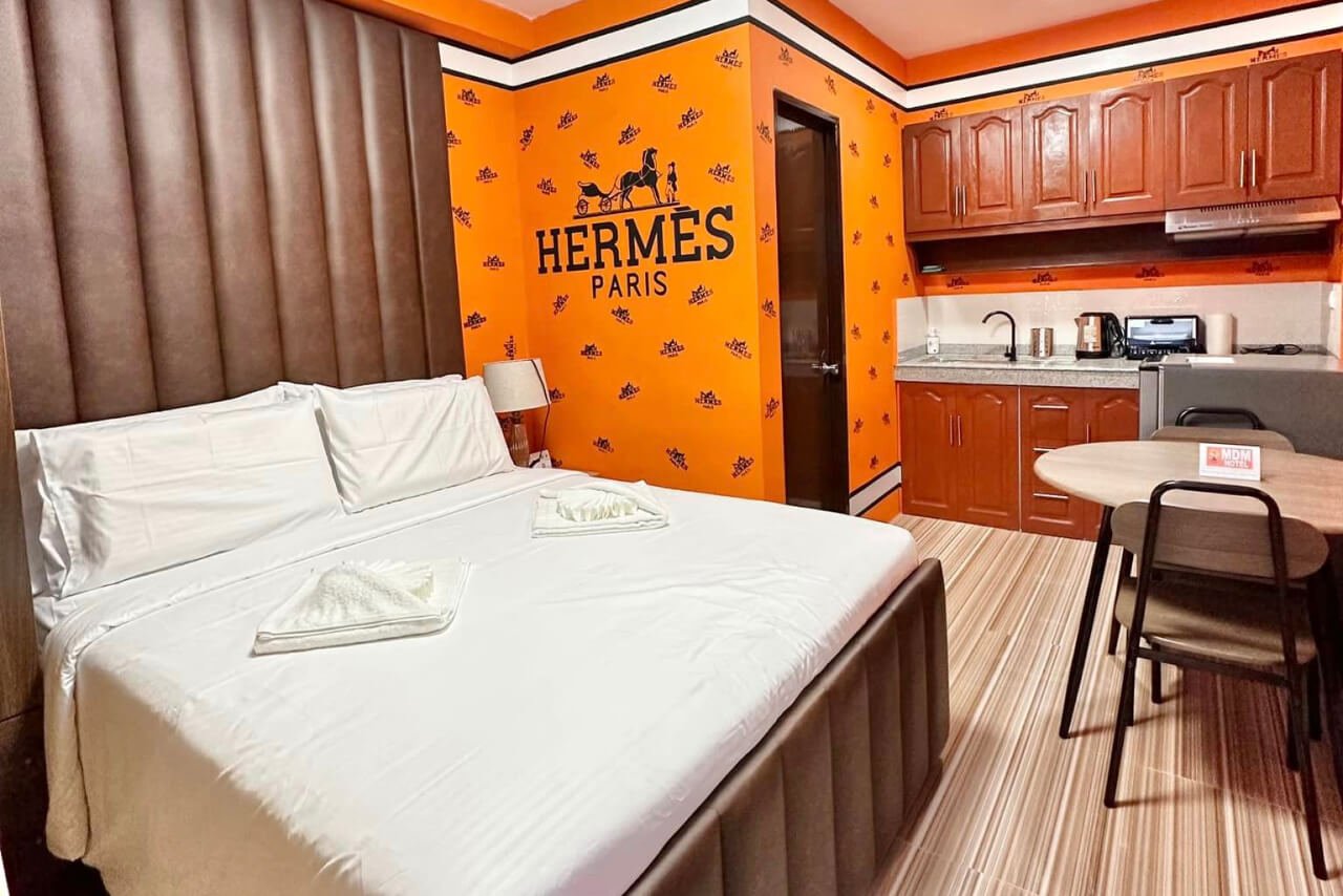 Hermes Room