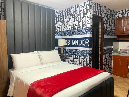 mdm-christian-dior-room-2