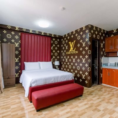 louis-Vuitton-Room-scaled-1.jpg